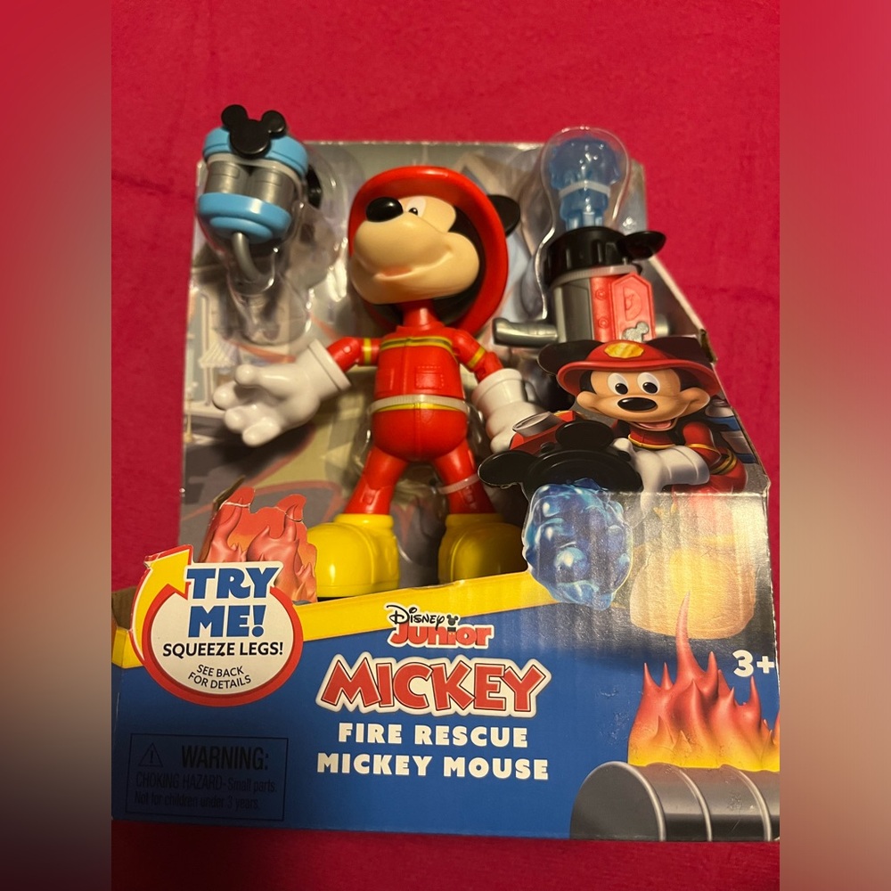NIP Disney Junior Fire Rescue Mickey Mouse Articulated 6-inch Kids Toy